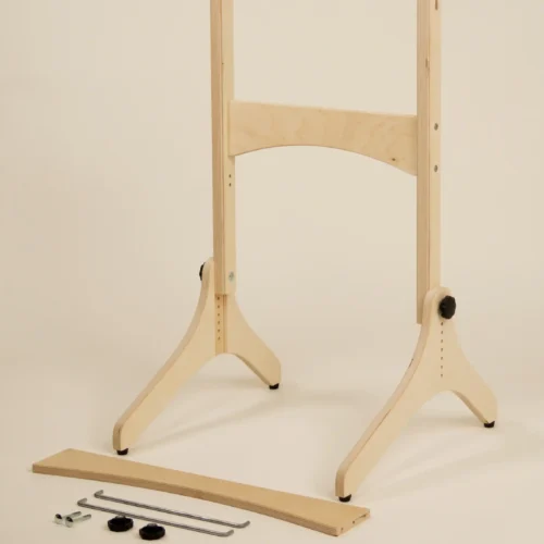 Louet Erica floorstand Η βάση στήριξης του αργαλειού Erica, συναρμολογημένη