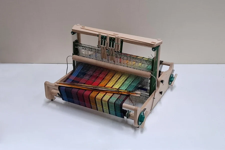 lojan-flex-8-shaft-table-loom-rainbow-warp Lojan Flex | Επιτραπέζιος αργαλειός με 4 ή 8 μιτάρια | 30/50 εκ